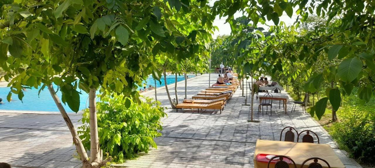 Green Apple Guest House Ташкент Екстериор снимка